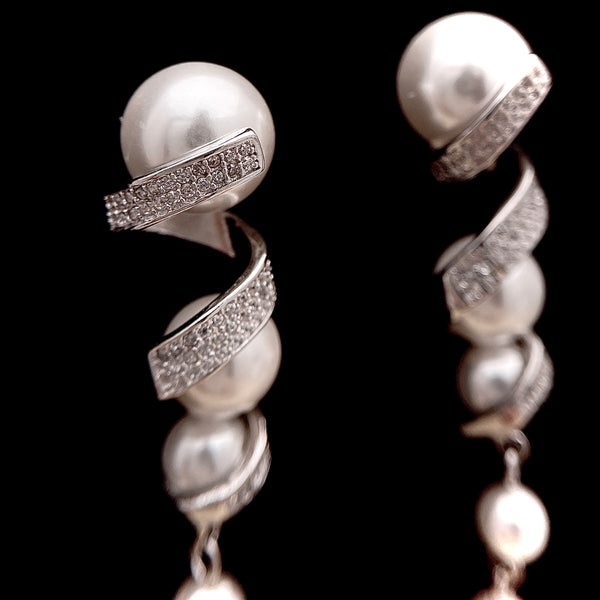 Spiral Melody Pearl Earring